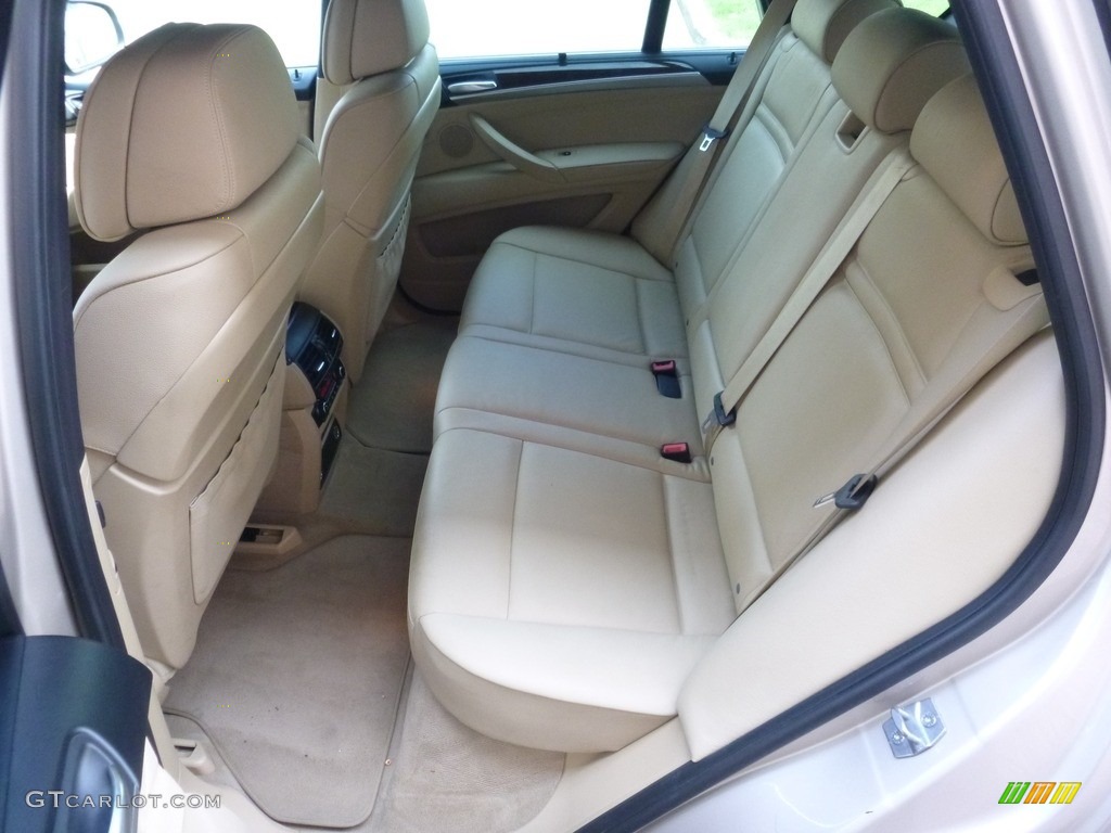 2013 BMW X5 xDrive 50i Rear Seat Photos