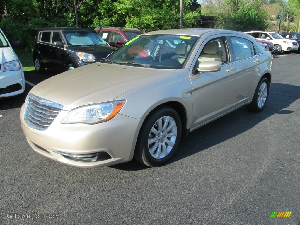 2014 200 Touring Sedan - Cashmere Pearl / Black/Light Frost Beige photo #2