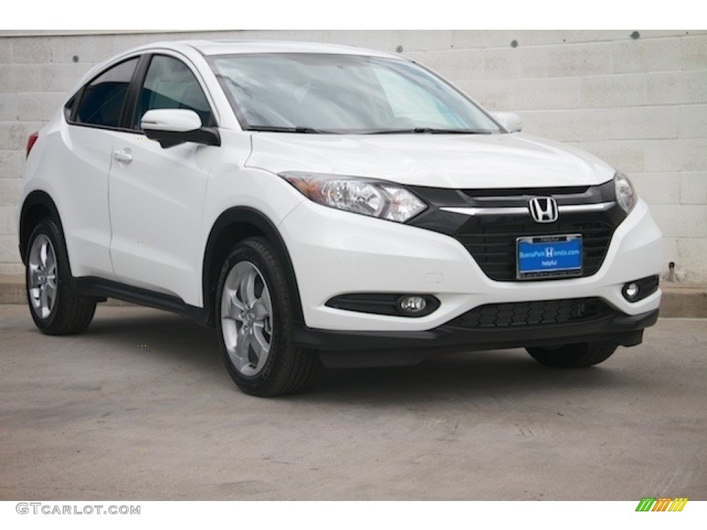 White Orchid Pearl Honda HR-V