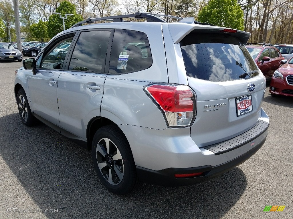 2017 Forester 2.5i Premium - Ice Silver Metallic / Black photo #4