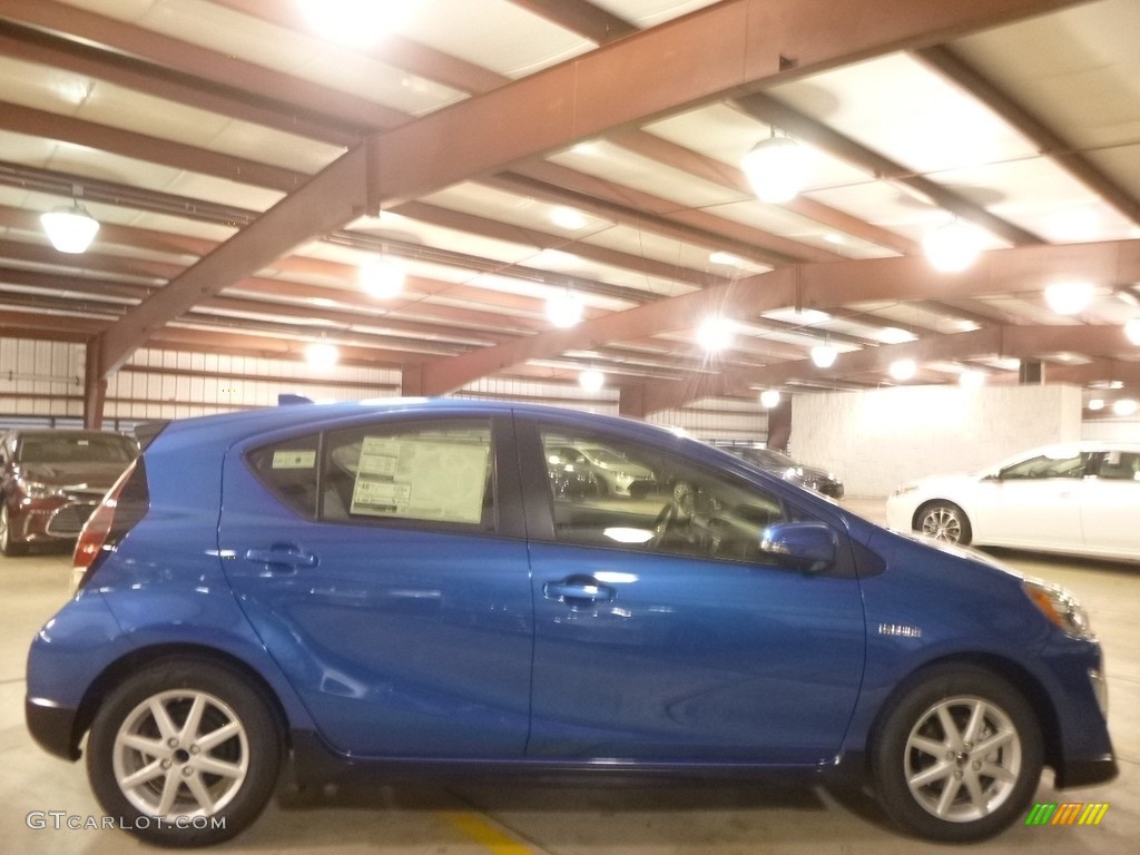 2017 Prius c One - Blue Streak Metallic / Gray photo #2