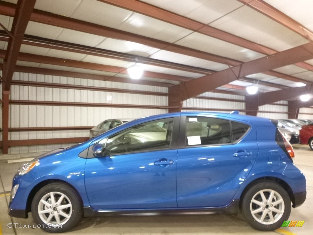 Blue Streak Metallic 2017 Toyota Prius c One Exterior Photo #120204596