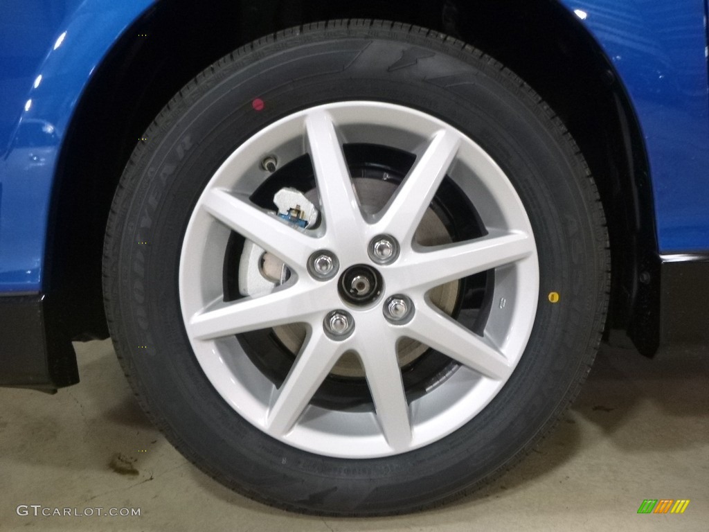 2017 Toyota Prius c One Wheel Photo #120204644