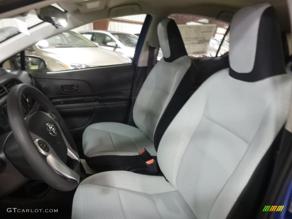 2017 Toyota Prius c One Front Seat Photo #120204665