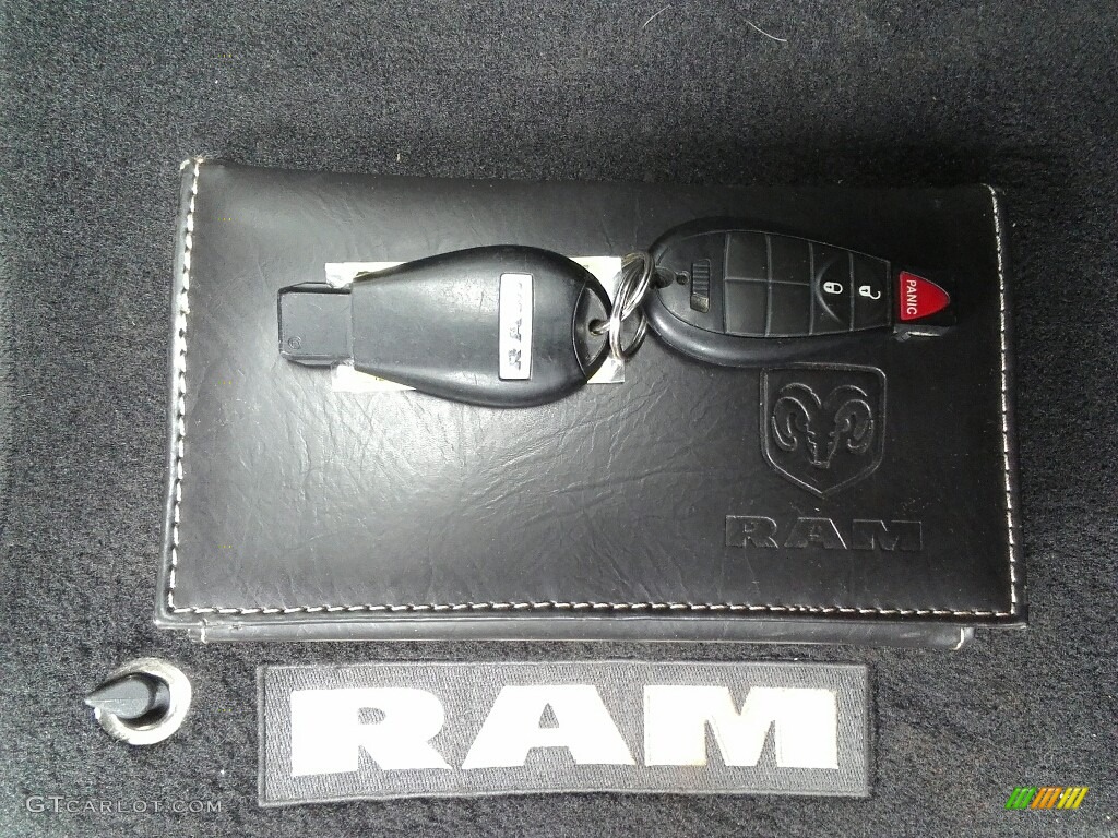 2012 Ram 1500 ST Crew Cab 4x4 - Bright Silver Metallic / Dark Slate Gray/Medium Graystone photo #27