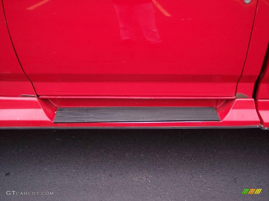 1995 F150 XLT Regular Cab 4x4 - Ultra Red / Gray photo #23