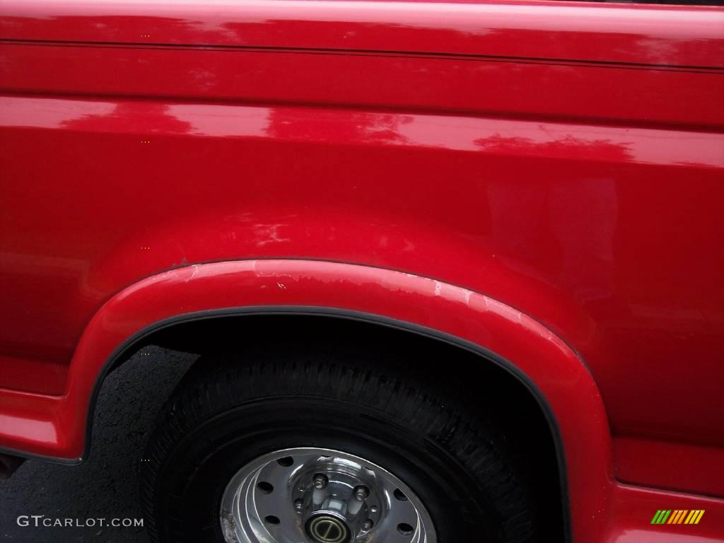1995 F150 XLT Regular Cab 4x4 - Ultra Red / Gray photo #26