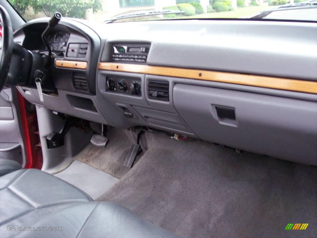 1995 F150 XLT Regular Cab 4x4 - Ultra Red / Gray photo #41