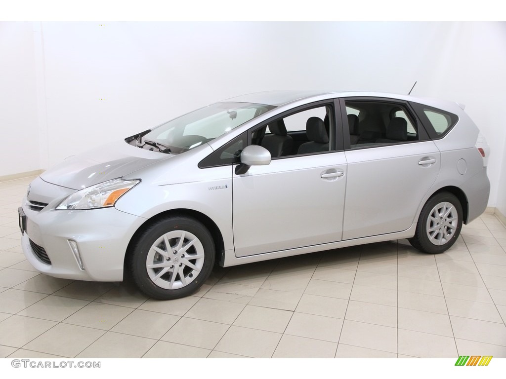 2014 Toyota Prius v Three Exterior Photos