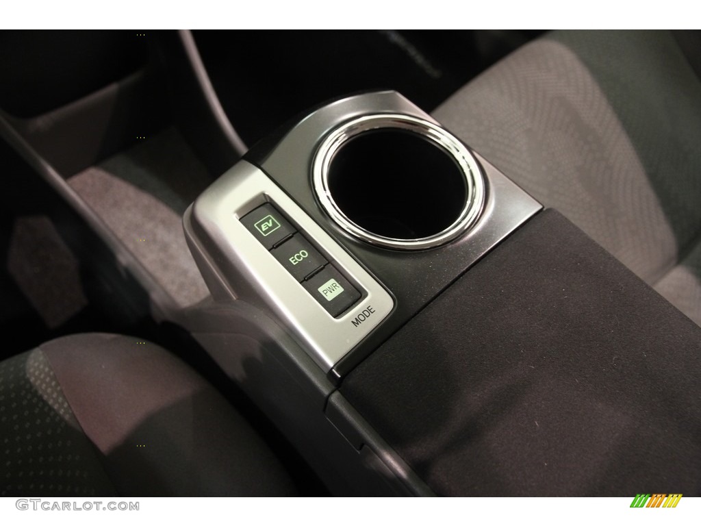 2014 Prius v Three - Classic Silver Metallic / Dark Gray photo #12