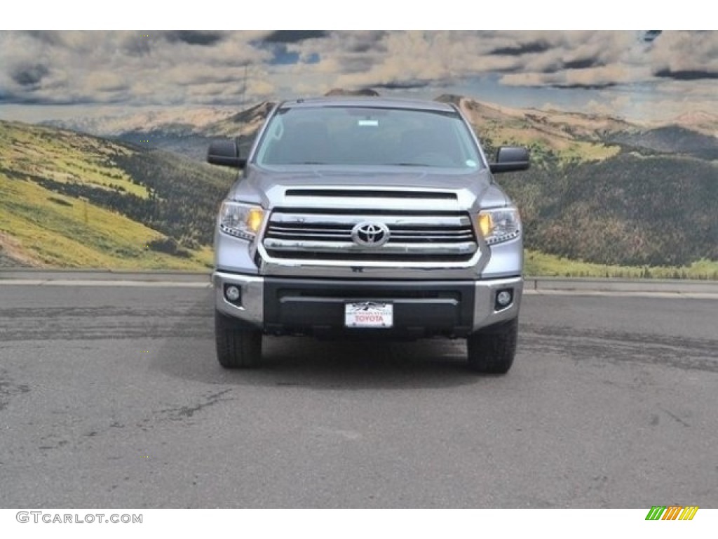 2017 Tundra SR5 CrewMax 4x4 - Silver Sky Metallic / Graphite photo #2