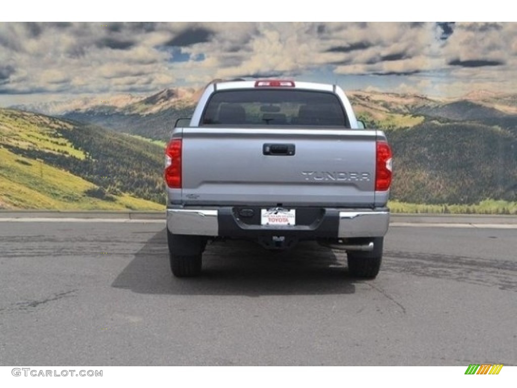 2017 Tundra SR5 CrewMax 4x4 - Silver Sky Metallic / Graphite photo #4