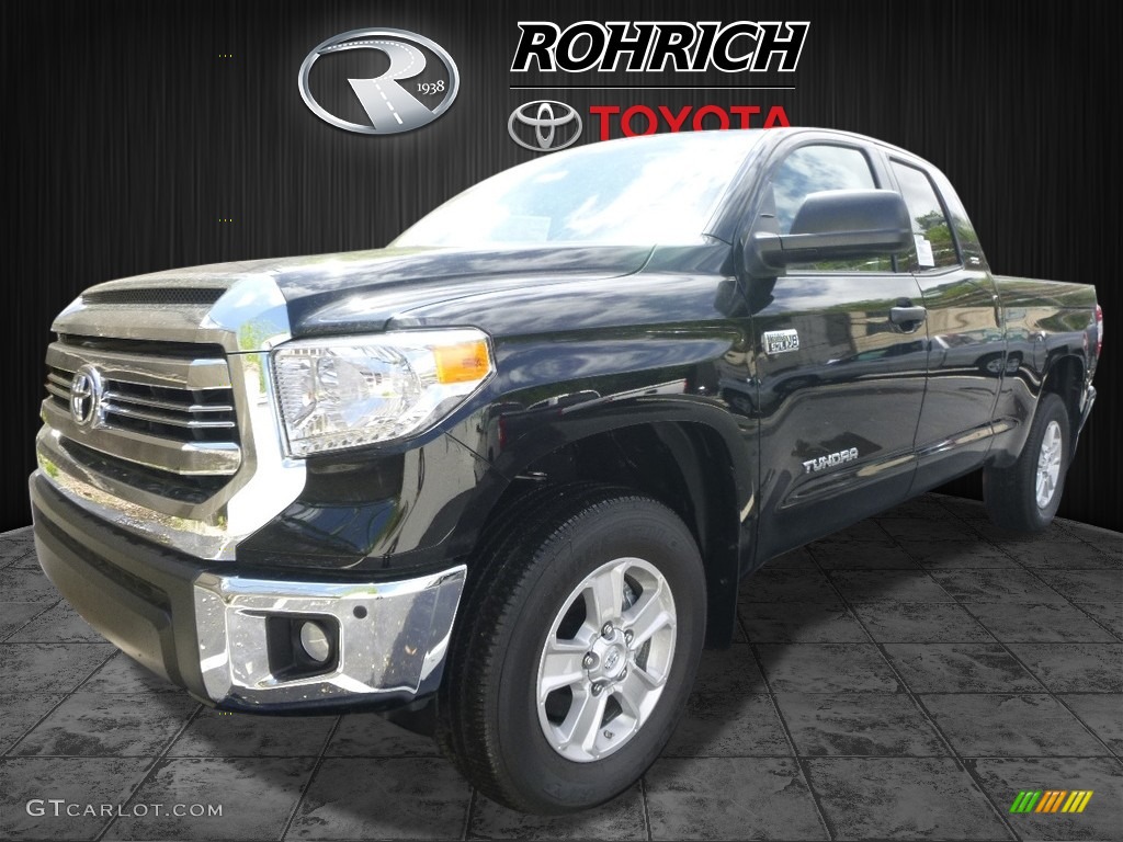 2017 Tundra SR5 Double Cab 4x4 - Midnight Black Metallic / Graphite photo #4