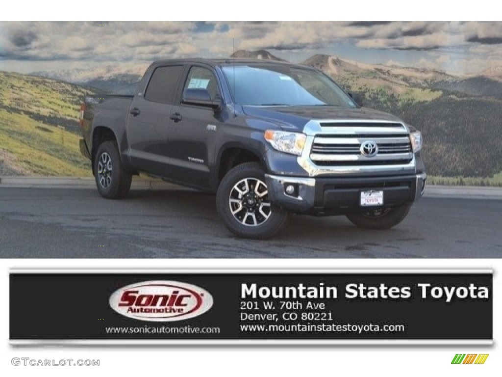 2017 Tundra SR5 CrewMax 4x4 - Magnetic Gray Metallic / Graphite photo #1