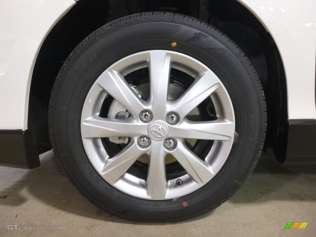 2017 Prius c Three - Moonglow / Black photo #5