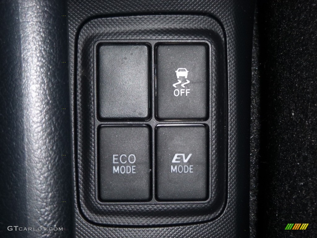 2017 Prius c Three - Moonglow / Black photo #12