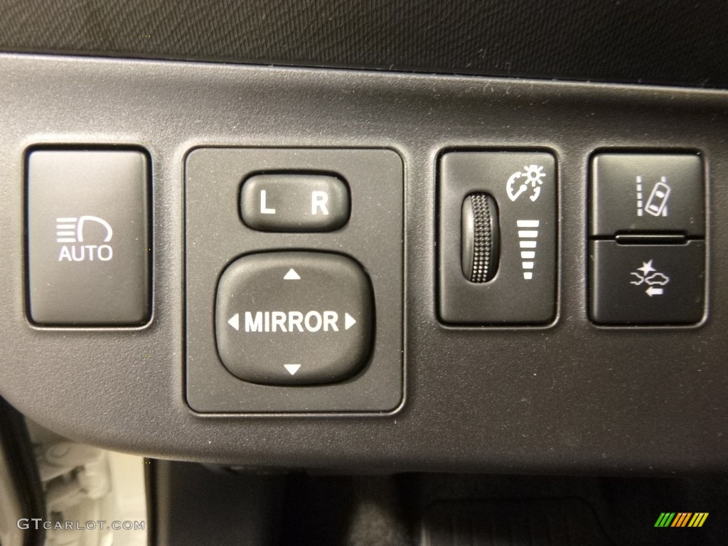 2017 Prius c Three - Moonglow / Black photo #14