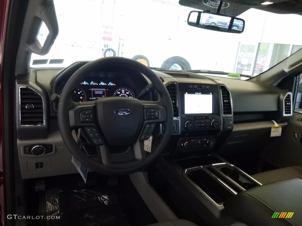 2017 F150 XLT SuperCab 4x4 - Ruby Red / Earth Gray photo #8