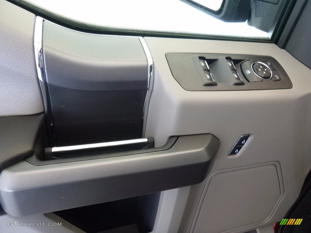 2017 F150 XLT SuperCab 4x4 - Ruby Red / Earth Gray photo #10