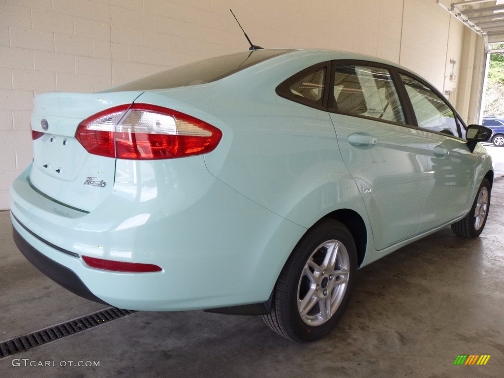 2017 Fiesta SE Sedan - Bohai Bay Mint / Medium Light Stone photo #2