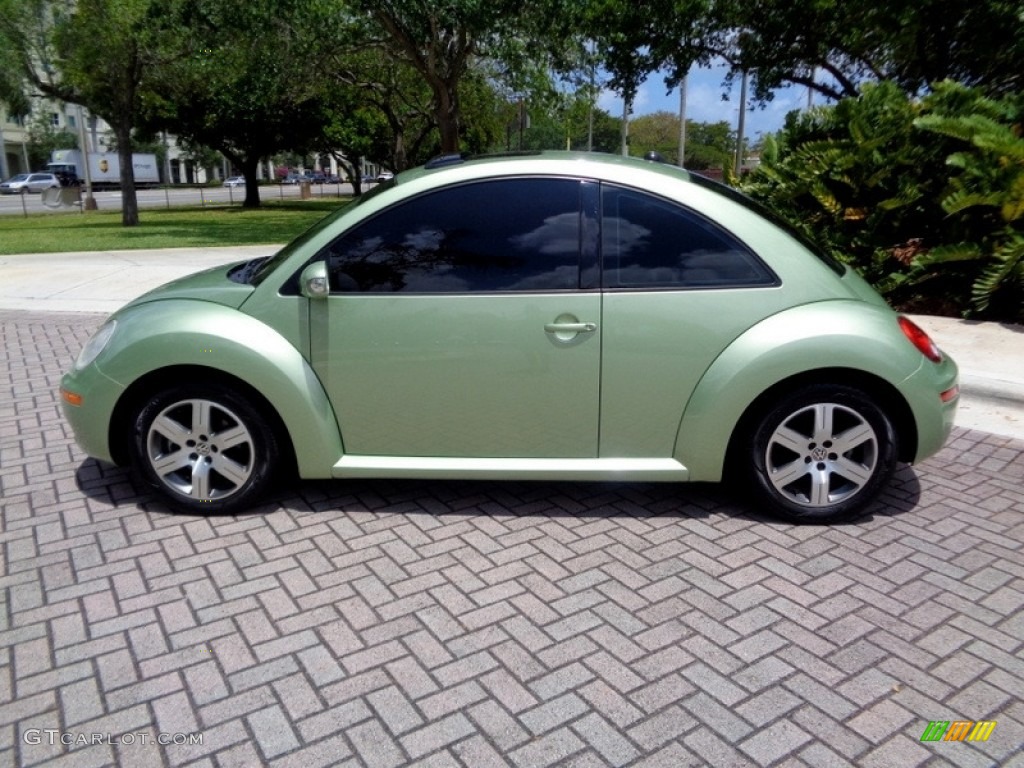 Gecko Green Metallic 2006 Volkswagen New Beetle TDI Coupe Exterior Photo #120229452