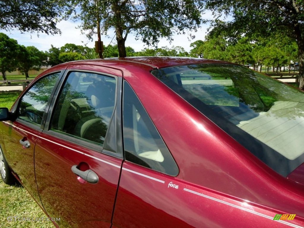 2007 Focus ZX4 S Sedan - Dark Toreador Red Metallic / Dark Pebble/Light Pebble photo #25