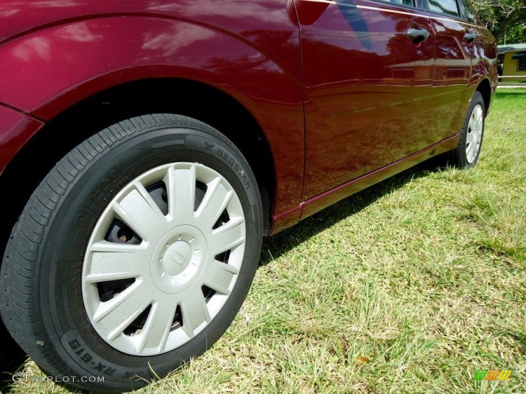 2007 Focus ZX4 S Sedan - Dark Toreador Red Metallic / Dark Pebble/Light Pebble photo #37