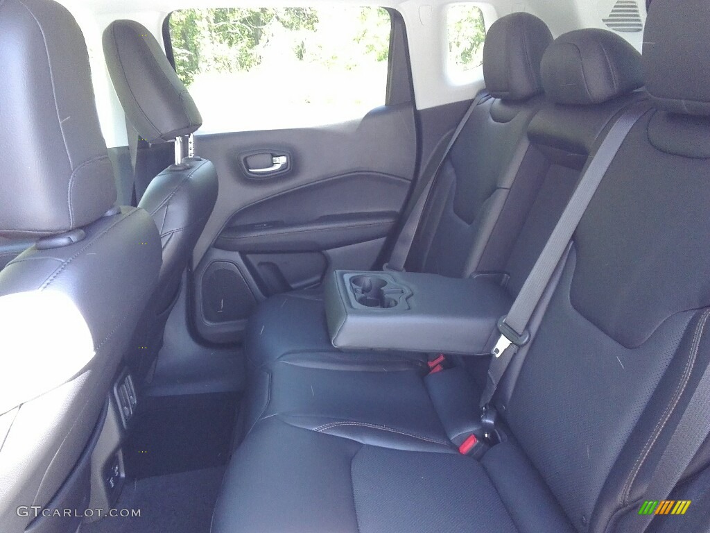 2017 Compass Limited 4x4 - Diamond Black Crystal Pearl / Black photo #30