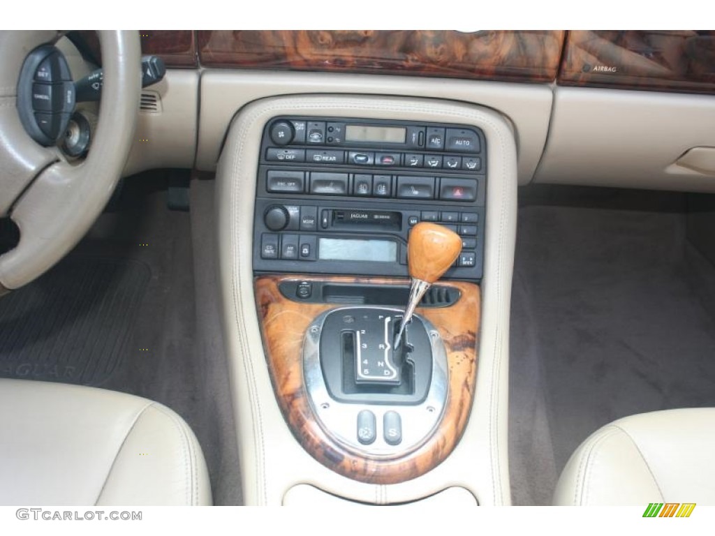 2006 XK XK8 Convertible - Satin Silver Metallic / Ivory photo #24