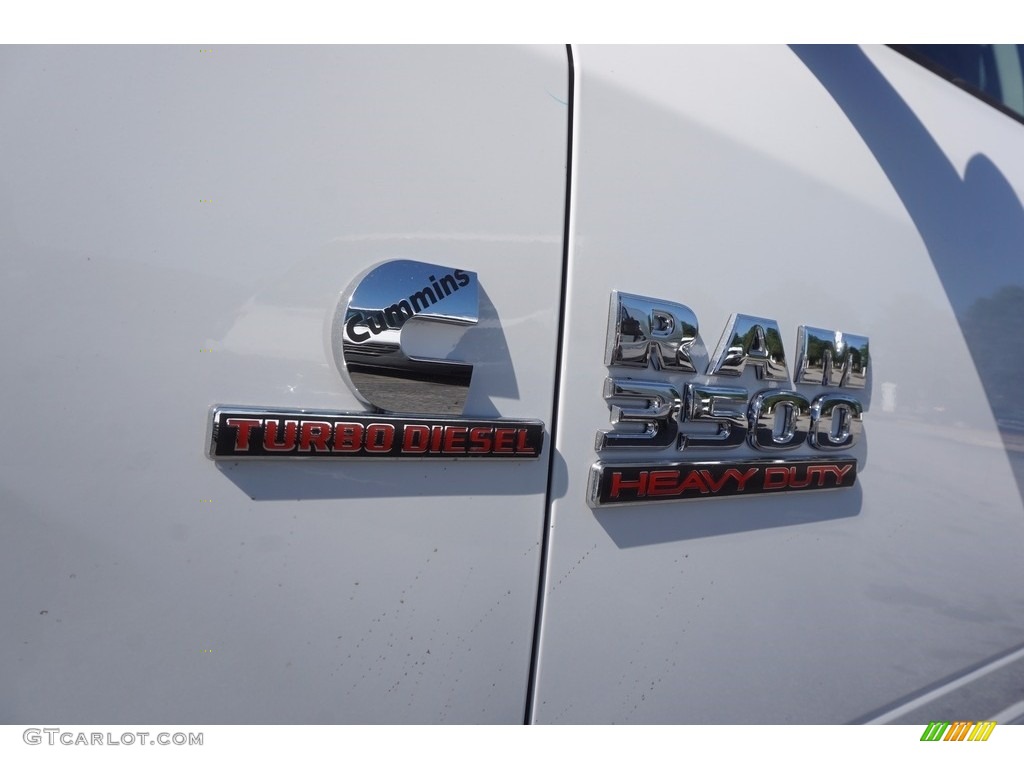 2017 Ram 3500 Big Horn Mega Cab 4x4 Dual Rear Wheel Marks and Logos Photos