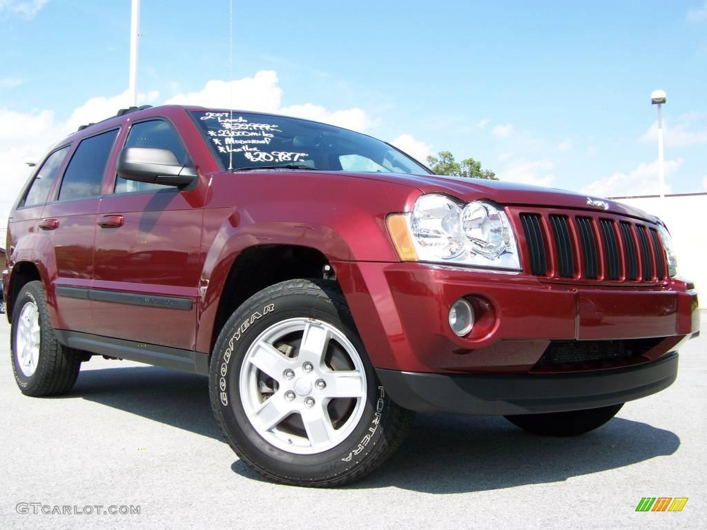 2007 Grand Cherokee Laredo 4x4 - Red Rock Crystal Pearl / Khaki photo #1