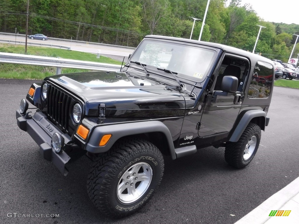 2004 Wrangler Sport 4x4 - Black / Dark Slate Gray photo #5