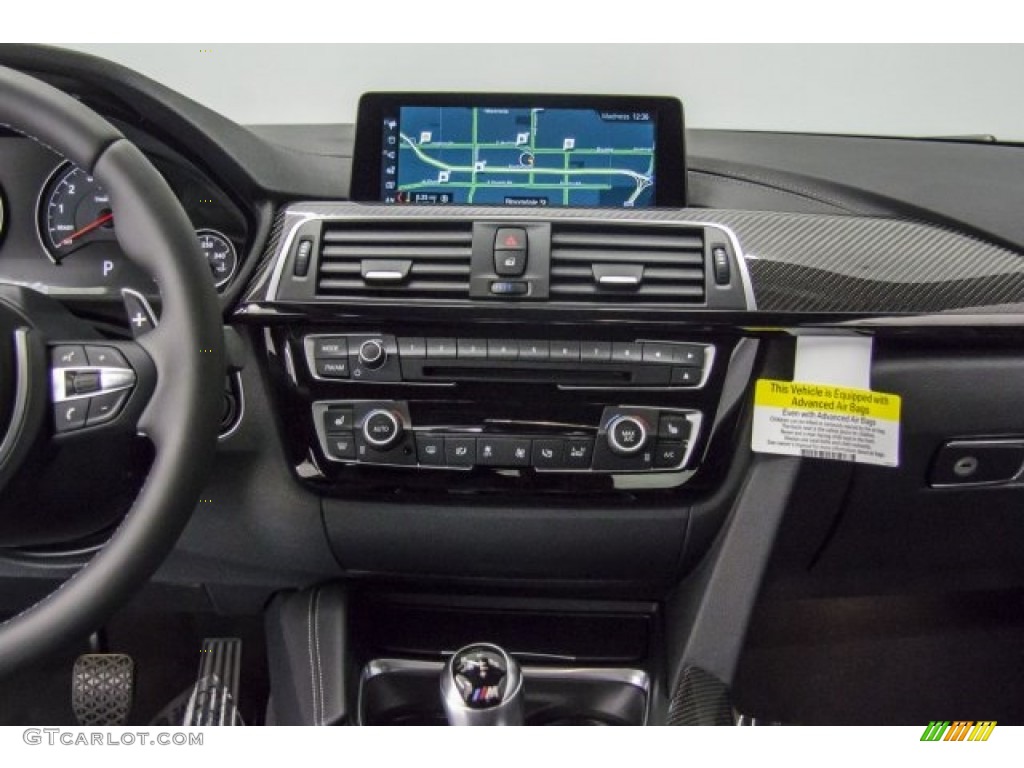 2018 BMW M4 Convertible Controls Photo #120246948
