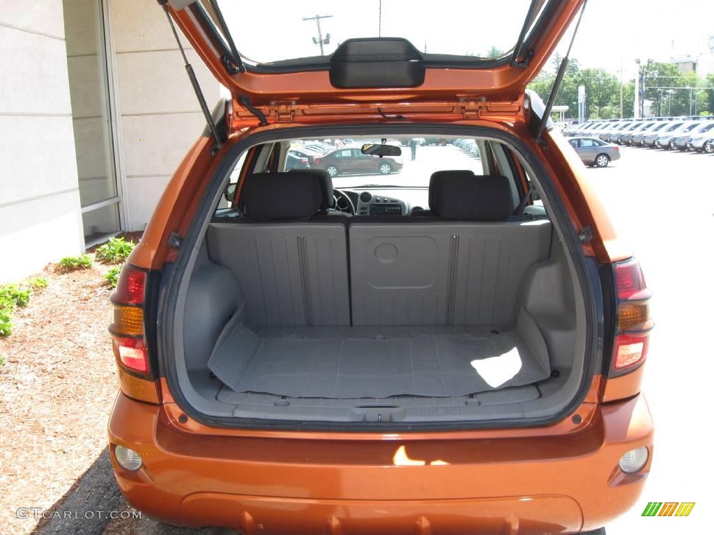 2004 Vibe AWD - Fusion Orange Metallic / Graphite photo #4