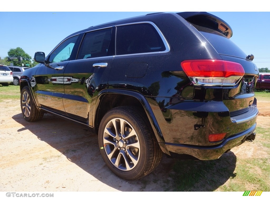 2017 Grand Cherokee Overland - Diamond Black Crystal Pearl / Black photo #2