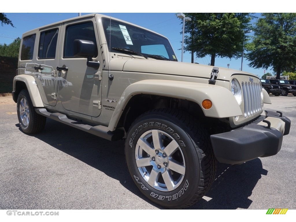 2017 Wrangler Unlimited Sahara 4x4 - Gobi / Black photo #4