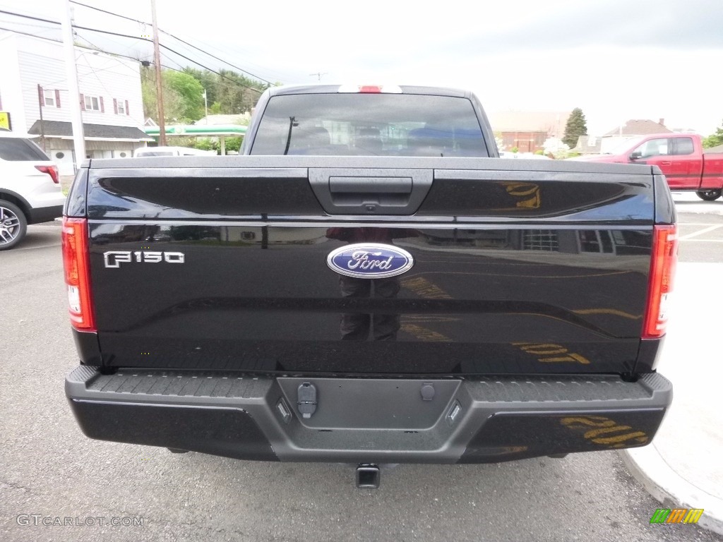 2017 F150 XL SuperCab 4x4 - Shadow Black / Black photo #7