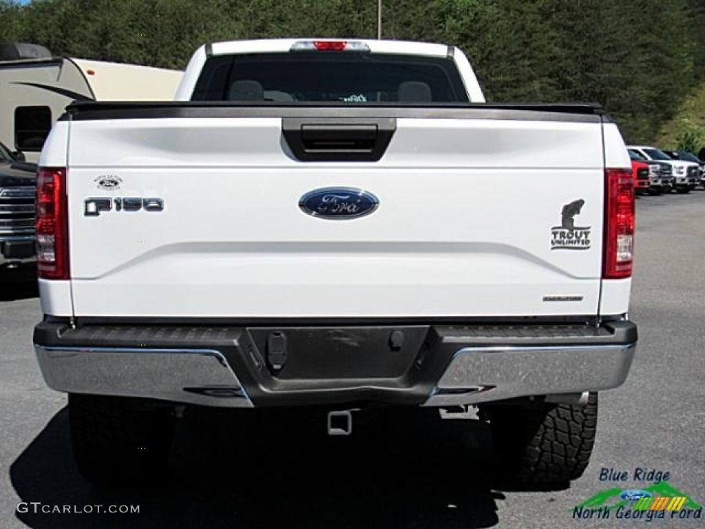 2016 F150 XL SuperCrew 4x4 - Oxford White / Medium Earth Gray photo #4