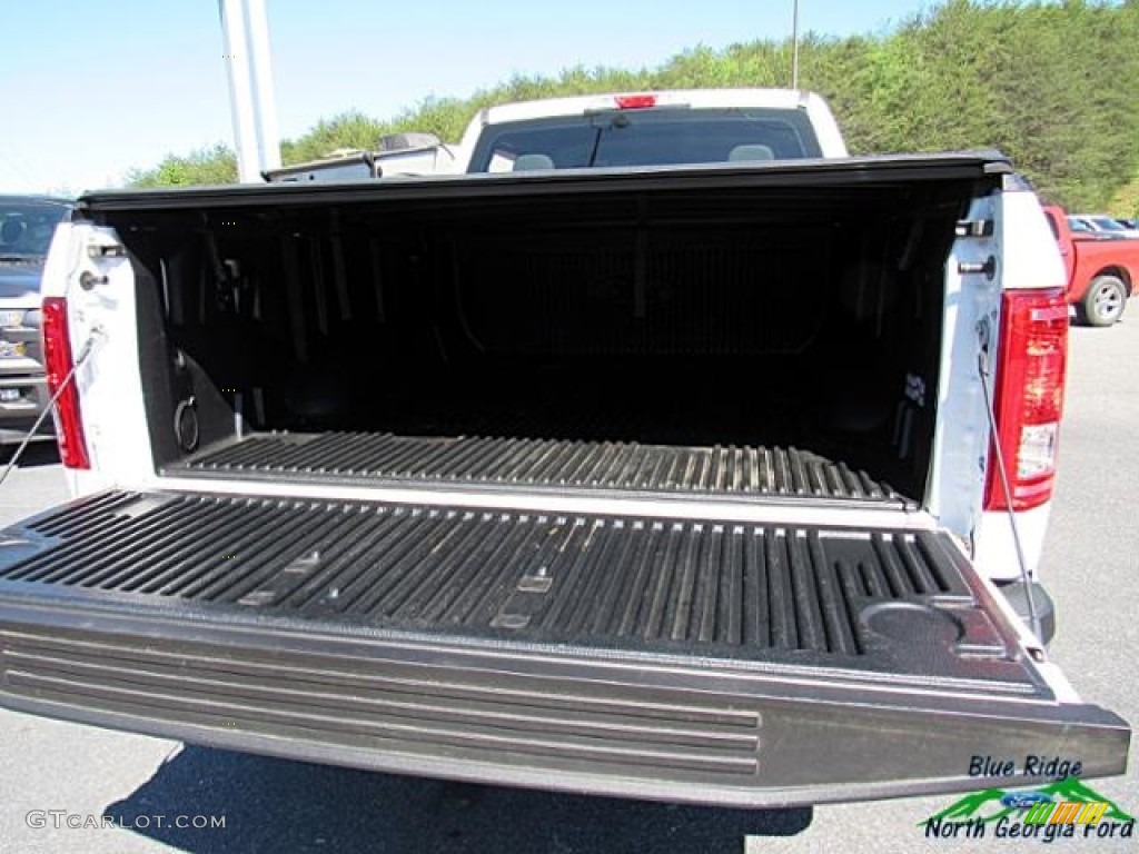 2016 F150 XL SuperCrew 4x4 - Oxford White / Medium Earth Gray photo #16
