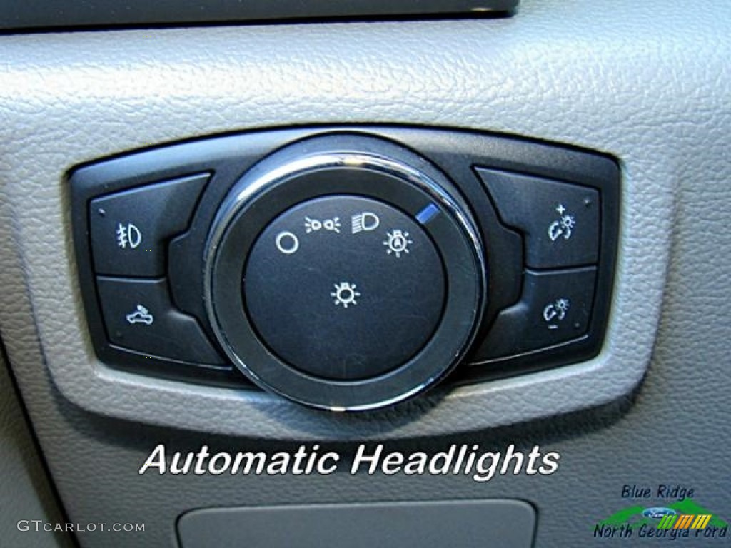 2016 F150 XL SuperCrew 4x4 - Oxford White / Medium Earth Gray photo #26