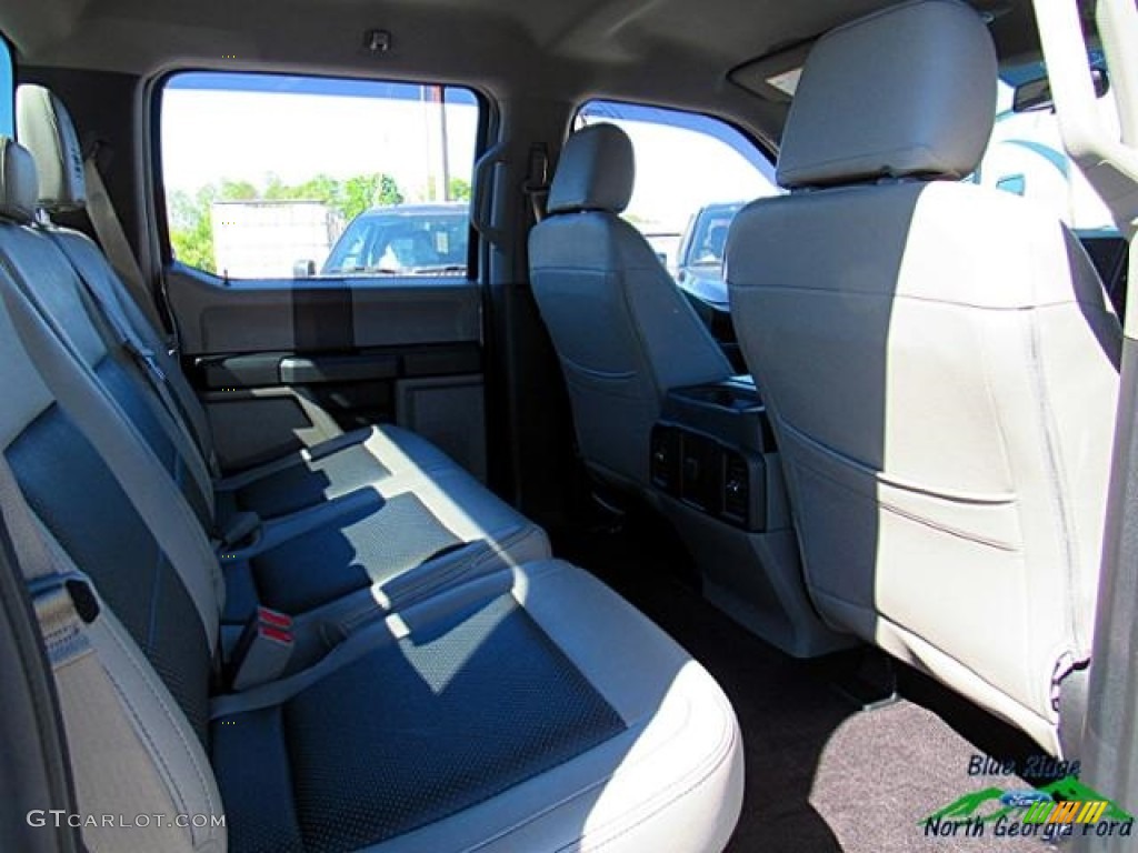 2016 F150 XL SuperCrew 4x4 - Oxford White / Medium Earth Gray photo #36