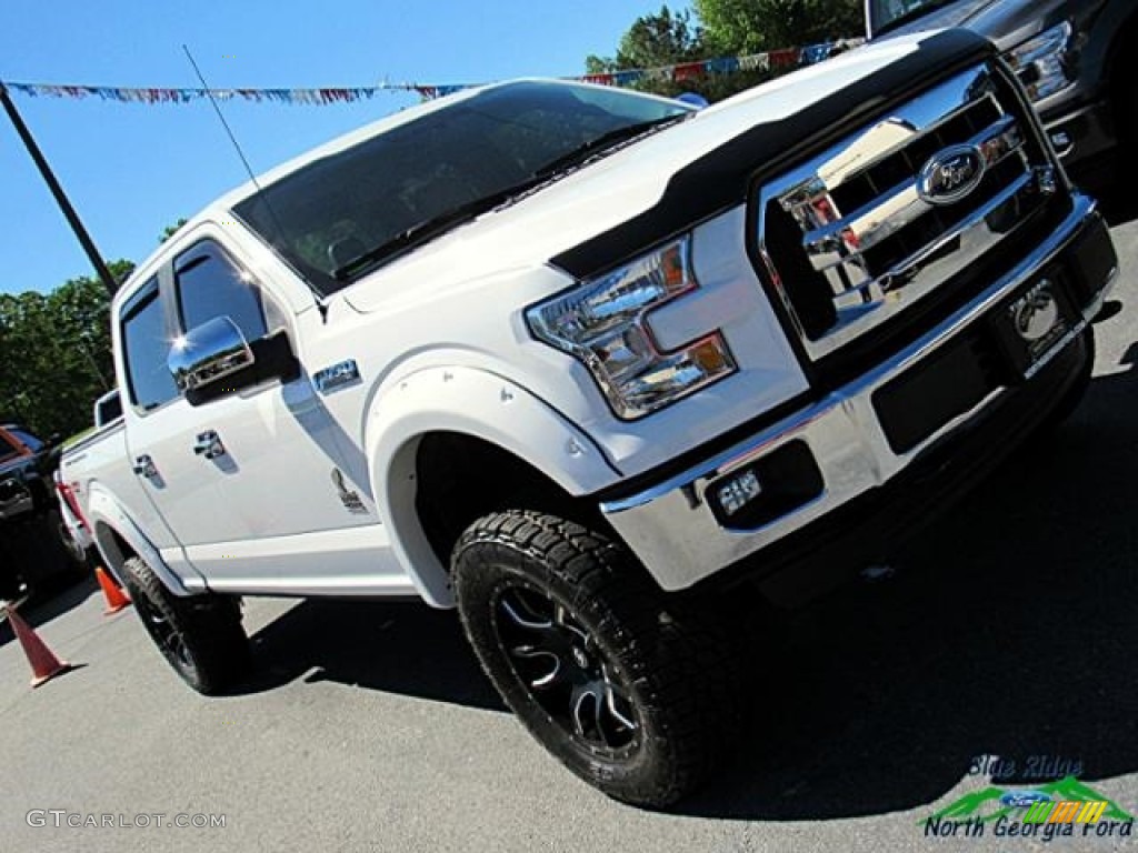 2016 F150 XL SuperCrew 4x4 - Oxford White / Medium Earth Gray photo #39