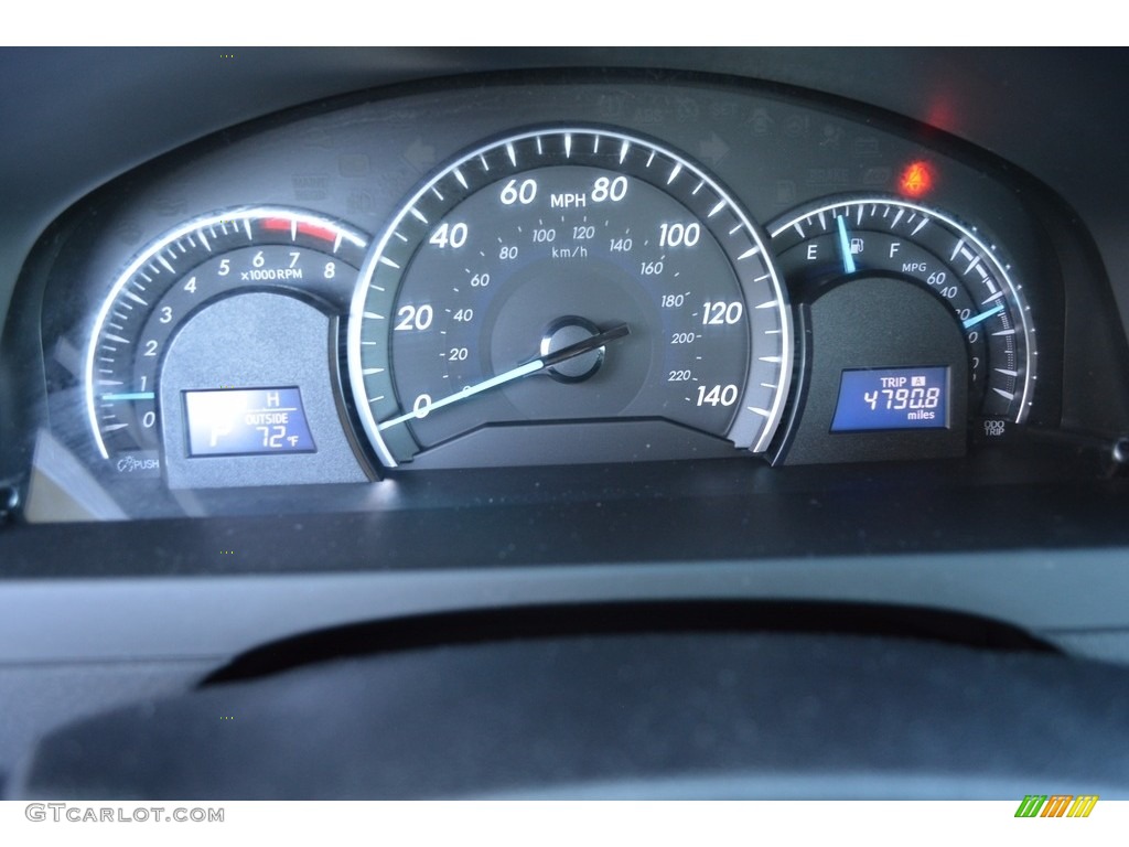 2014 Camry XLE - Creme Brulee Metallic / Ash photo #24