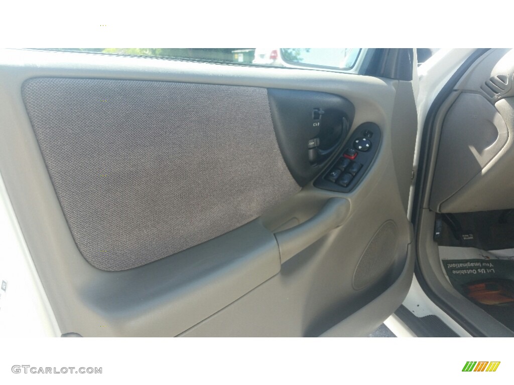 2002 Malibu LS Sedan - Bright White / Neutral photo #9