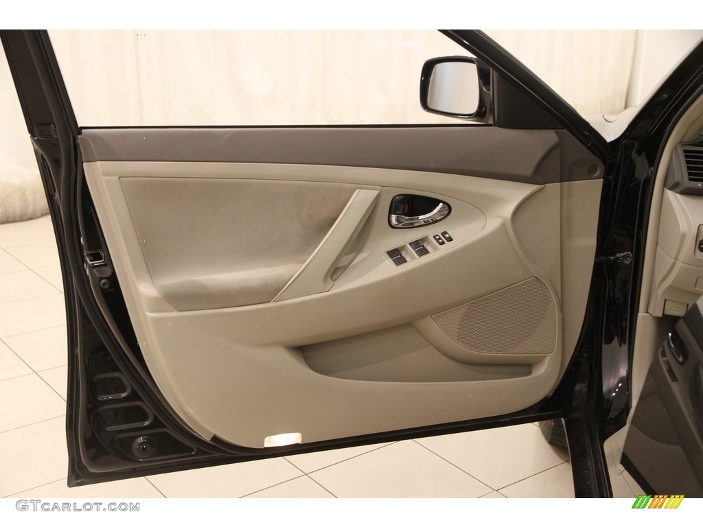 2011 Camry LE - Black / Bisque photo #4