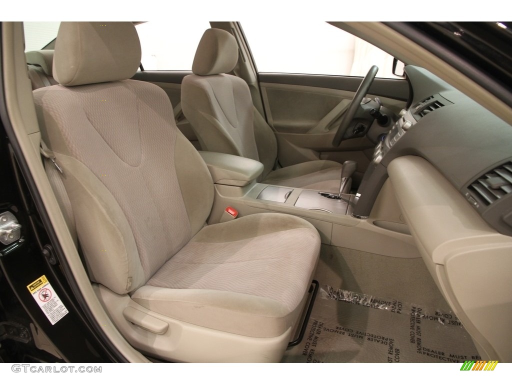 2011 Camry LE - Black / Bisque photo #13