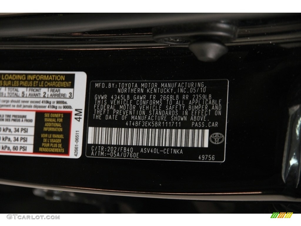2011 Camry LE - Black / Bisque photo #17