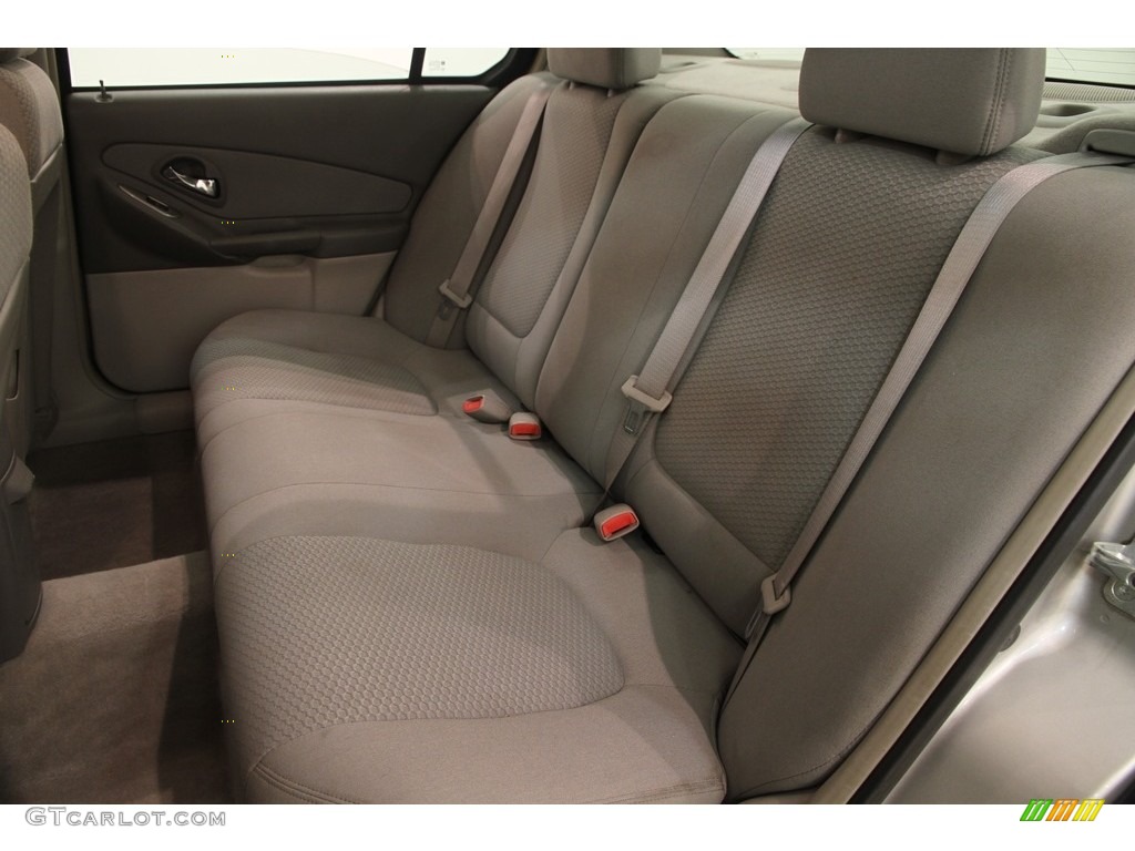2006 Malibu LS Sedan - Silverstone Metallic / Titanium Gray photo #12