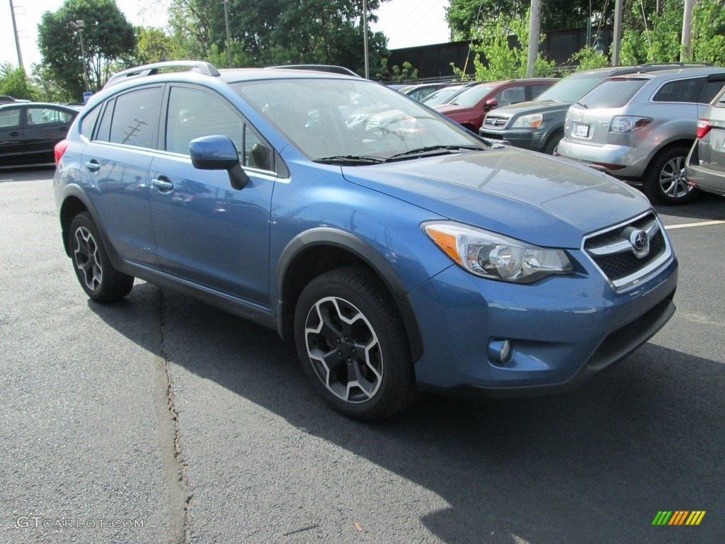 2014 XV Crosstrek 2.0i Limited - Quartz Blue Pearl / Ivory photo #4