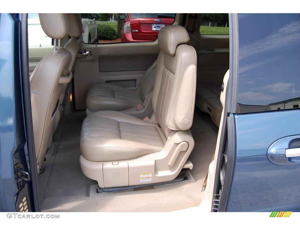 2004 Monterey Convenience - Norsea Blue Metallic / Pebble photo #7